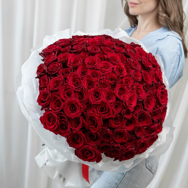101 красная роза (Эквадор, 60 см)