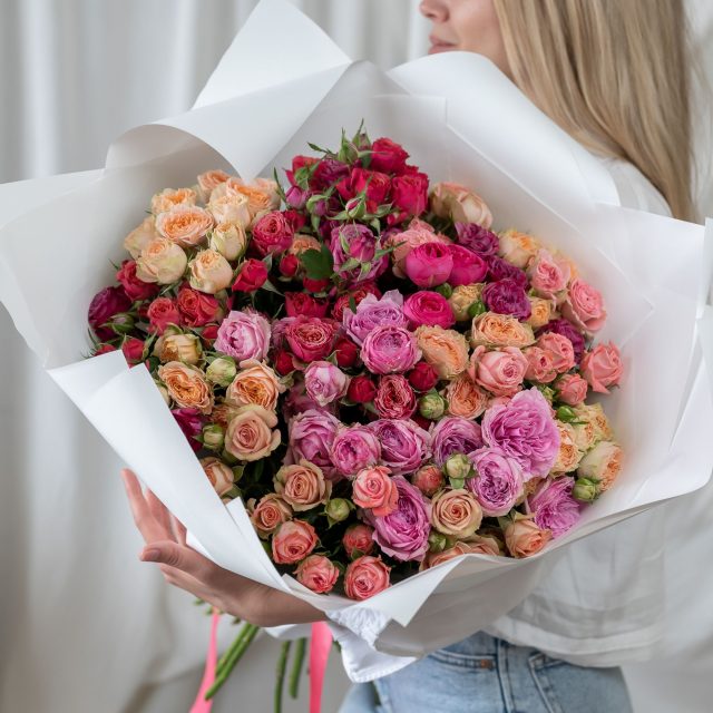 25 кустовых роз цвет микс (Кения)