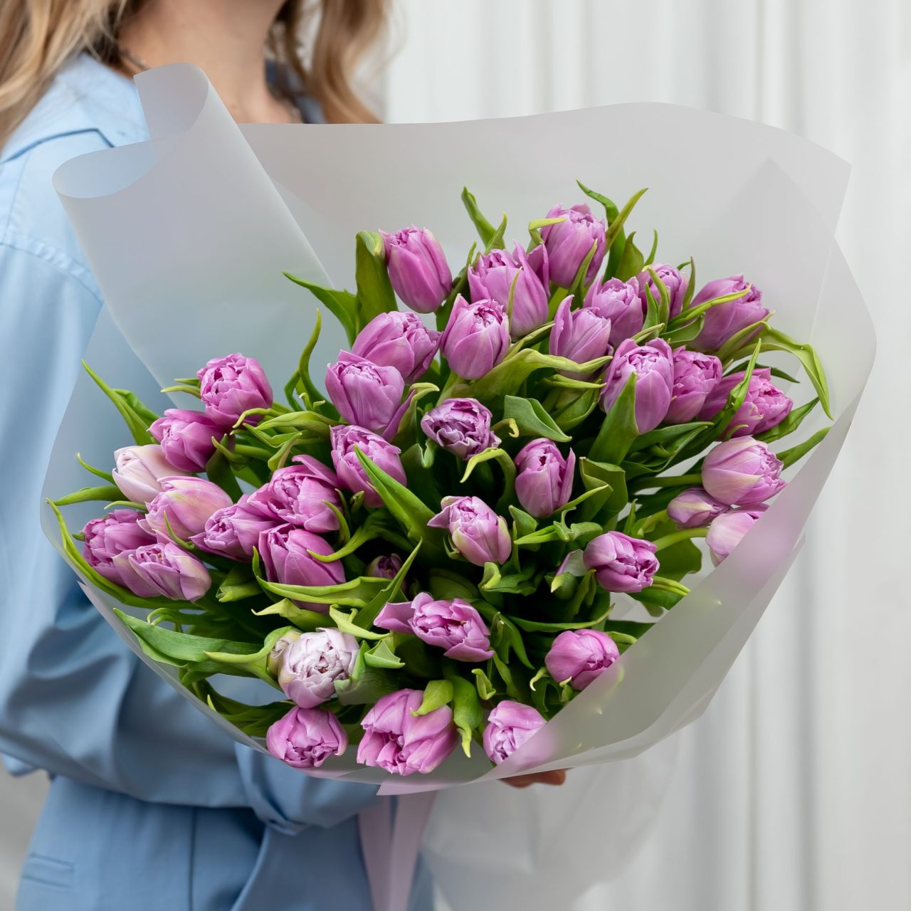 35 розовых тюльпанов